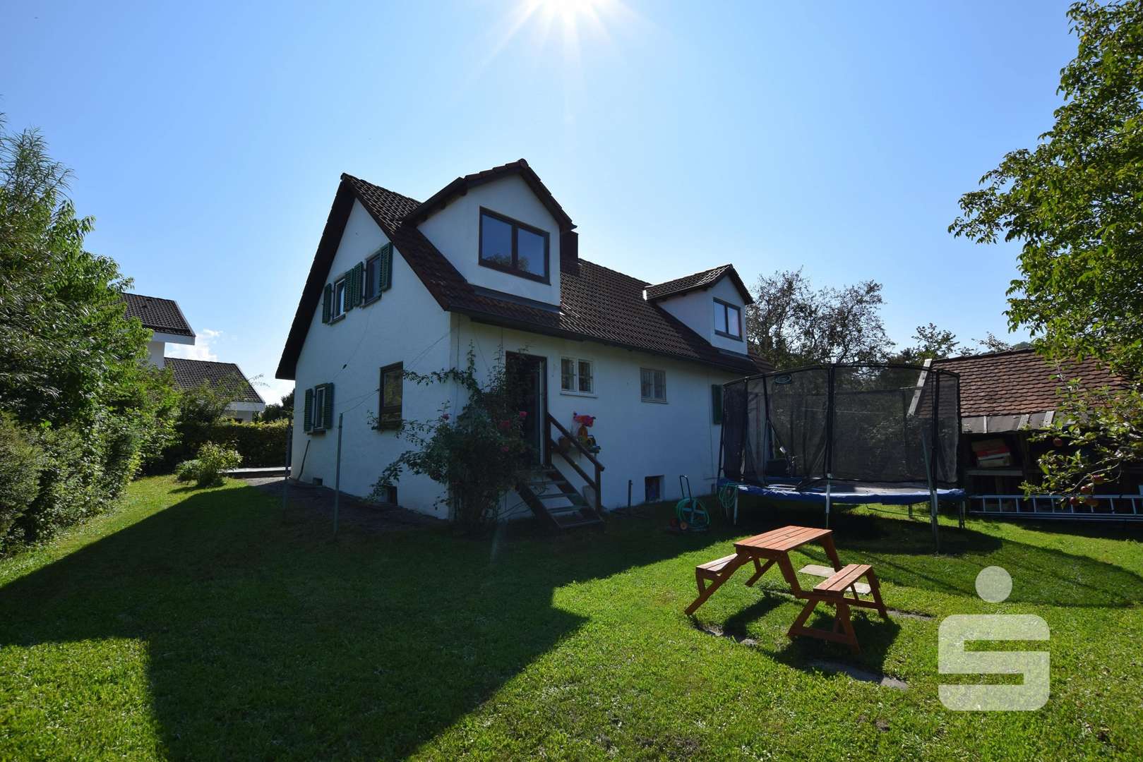 Nord-/Ostansicht mit Garten - Einfamilienhaus in 82380 Peißenberg mit 128m² kaufen