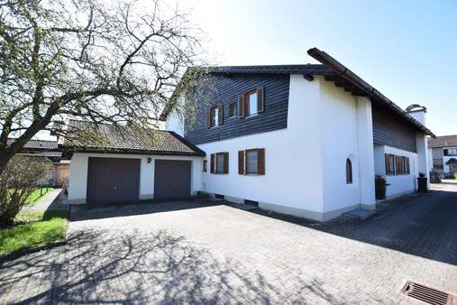 Nord-/Ostansicht - Zweifamilienhaus in 82380 Peißenberg mit 281m² kaufen