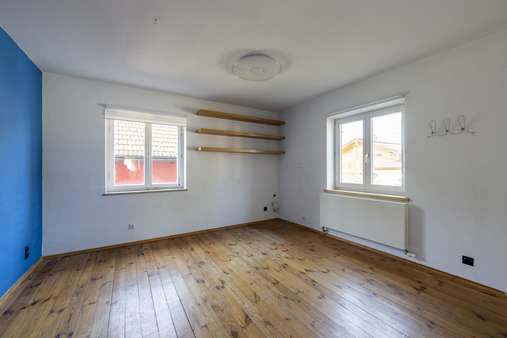 Schlafzimmer / Büro EG - Zweifamilienhaus in 82418 Murnau mit 152m² kaufen