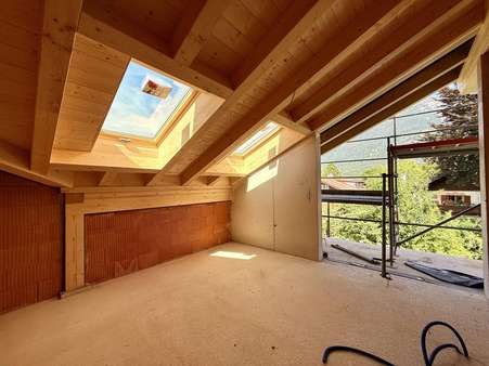 Zimmer - Dachgeschosswohnung in 82467 Garmisch-Partenkirchen mit 129m² kaufen