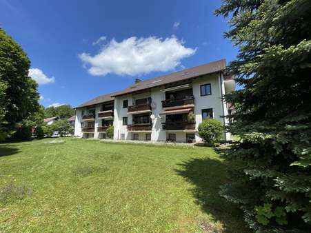 Westansicht - Dachgeschosswohnung in 82383 Hohenpeißenberg mit 83m² kaufen