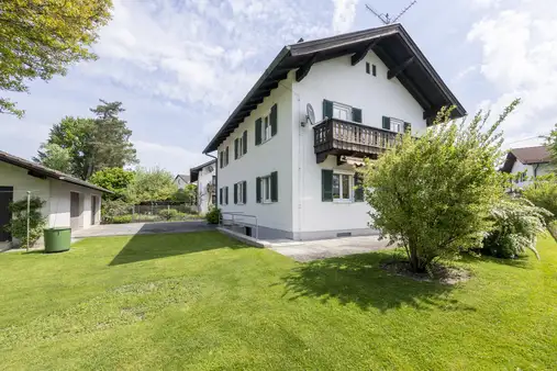 Idyllisches Ein-Zweifamilienhaus in ruhiger Lage in Iffeldorf