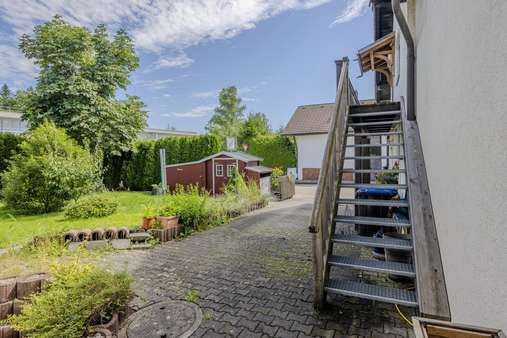Garten mit Zugang ins Obergeschoss Garten mit Zugang ins Obergeschoss - Einfamilienhaus in 82377 Penzberg mit 150m² kaufen