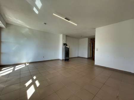Wohn-/Essbereich mit Ofenanschluss - Etagenwohnung in 86956 Schongau mit 60m² kaufen