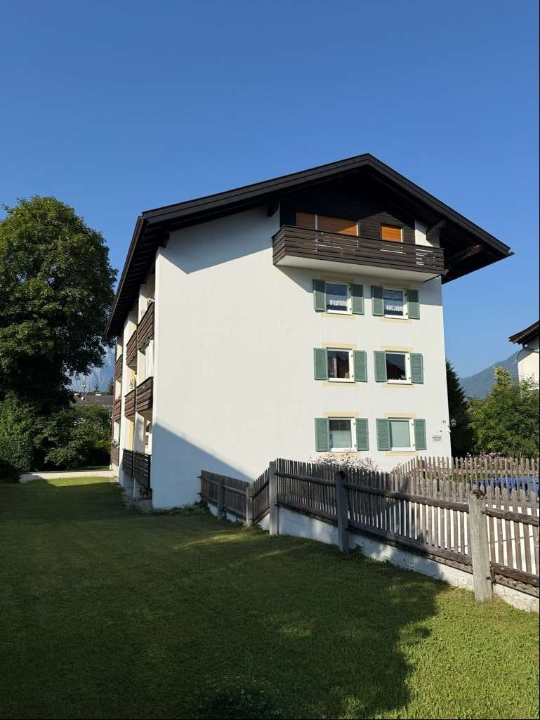 Hausansicht Hausansicht - Erdgeschosswohnung in 82467 Garmisch-Partenkirchen mit 110m² kaufen