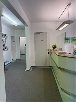 Eingangsbereich Flur Eingangsbereich Flur - Erdgeschosswohnung in 82467 Garmisch-Partenkirchen mit 110m² kaufen