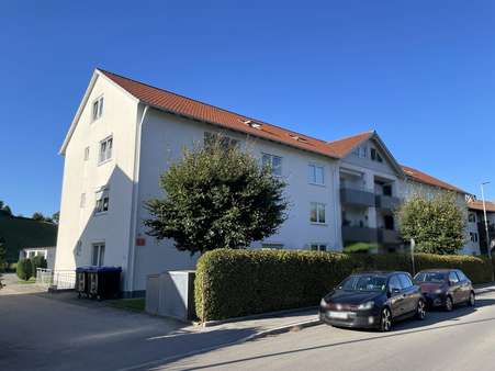 Außenansicht von Süden Außenansicht von Süden - Etagenwohnung in 86956 Schongau mit 86m² kaufen