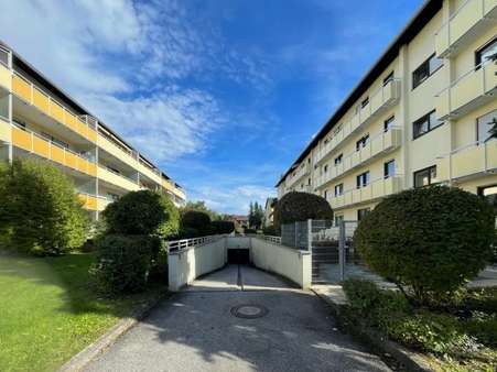 Haus rechts im Bild Haus rechts im Bild - Etagenwohnung in 82362 Weilheim mit 74m² kaufen
