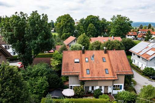 Draufsicht von Nordosten - Doppelhaushälfte in 82386 Oberhausen mit 140m² kaufen