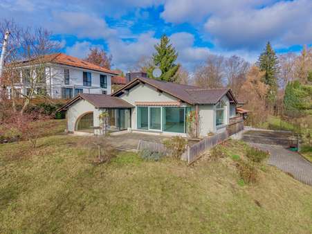 Hausansicht Hausansicht - Einfamilienhaus in 82057 Icking mit 236m² kaufen