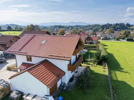 Luftbild Blick nach Süden - Einfamilienhaus in 82386 Huglfing mit 225m² kaufen