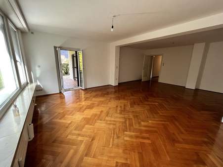 Wohnzimmer Wohnzimmer - Etagenwohnung in 83457 Bayerisch Gmain mit 126m² mieten