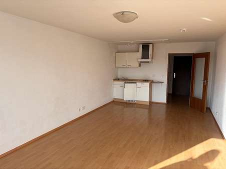 Wohn- / Schlafbereich mit Küche - Etagenwohnung in 83435 Bad Reichenhall mit 38m² kaufen