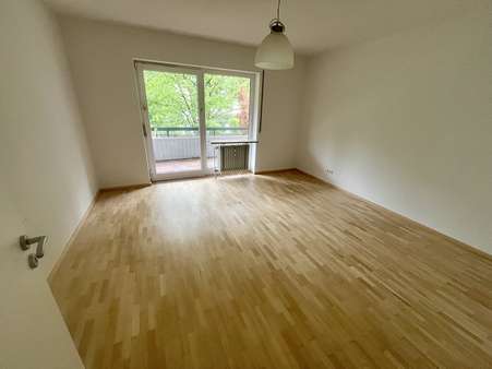 Schlafen - Erdgeschosswohnung in 83404 Ainring mit 104m² mieten
