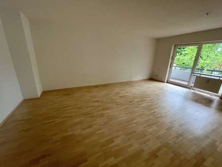 Wohnen und Essen - Erdgeschosswohnung in 83404 Ainring mit 104m² mieten
