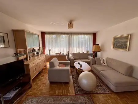 4 Zimmer Wohnung mit Ausblick