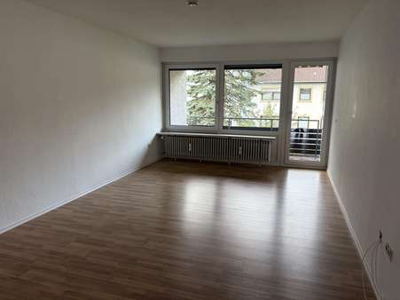 Wohnzimmer - Etagenwohnung in 83435 Bad Reichenhall mit 67m² kaufen