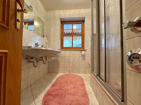 Bad Bad - Etagenwohnung in 83483 Bischofswiesen mit 67m² kaufen