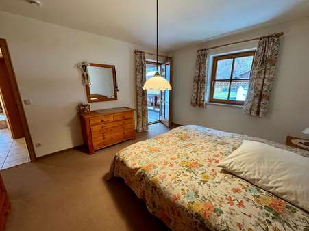 Schlafen mit Zugang zum Balkon Schlafen mit Zugang zum Balkon - Etagenwohnung in 83483 Bischofswiesen mit 67m² kaufen