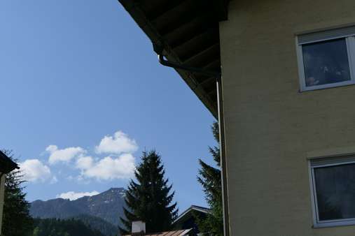 Bergblick vom Grundstück aus - Erdgeschosswohnung in 83471 Berchtesgaden mit 69m² als Kapitalanlage kaufen