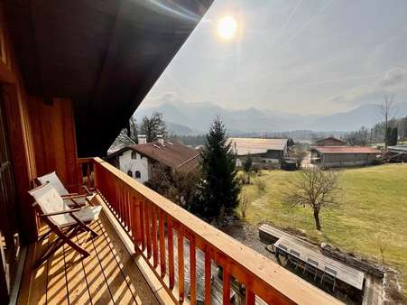 Sonnenbalkon Sonnenbalkon - Dachgeschosswohnung in 83483 Bischofswiesen mit 99m² kaufen