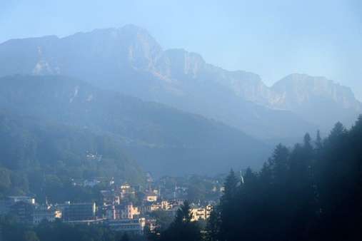 Blick vom Balkon - Etagenwohnung in 83471 Berchtesgaden mit 84m² kaufen