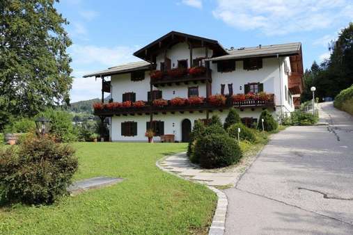 Südseite des Hauses - Etagenwohnung in 83471 Berchtesgaden mit 84m² kaufen