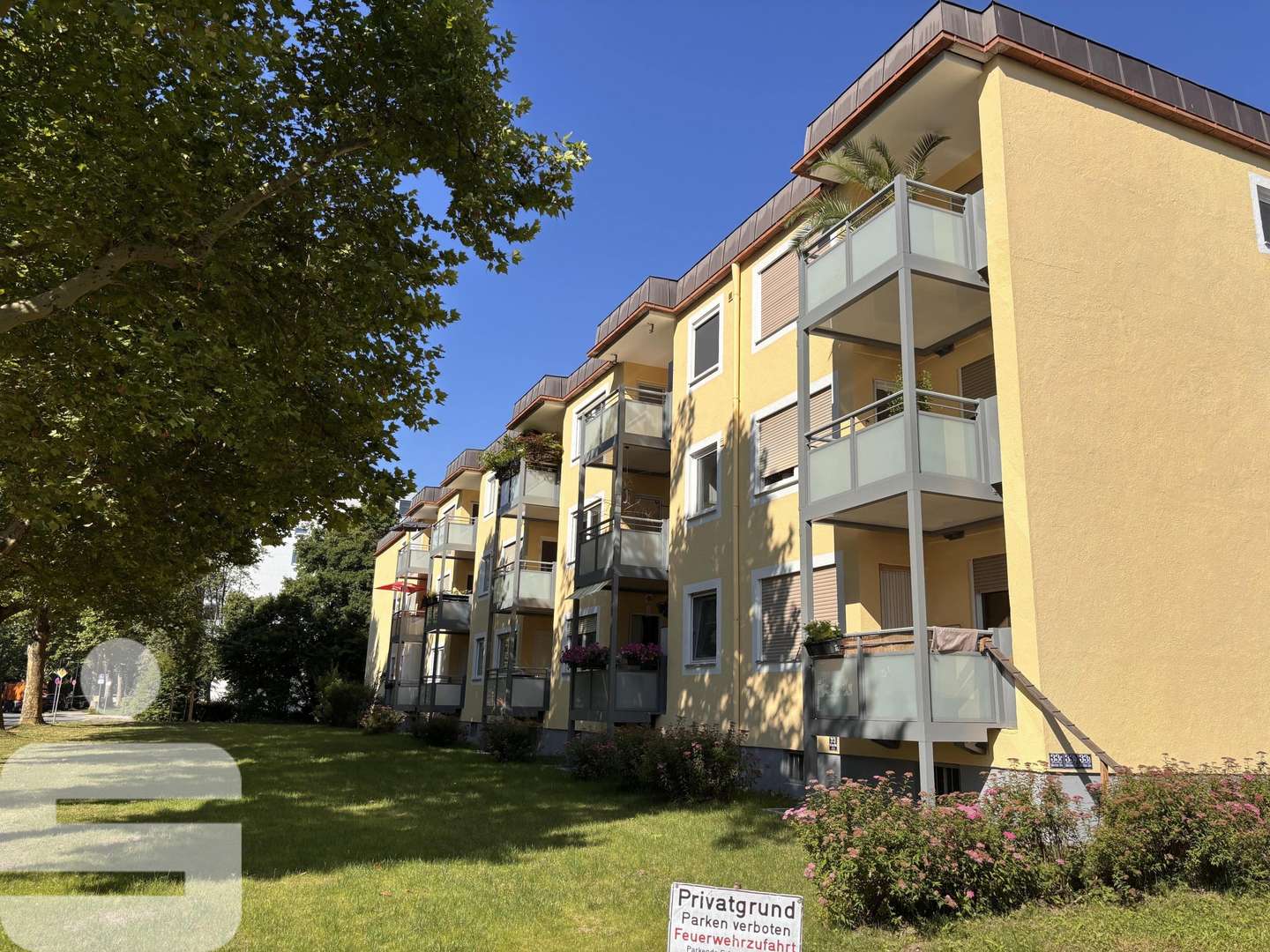 Straßenansicht - Etagenwohnung in 83435 Bad Reichenhall mit 76m² kaufen