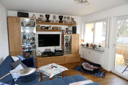 Wohnzimmer - Etagenwohnung in 83395 Freilassing mit 92m² kaufen