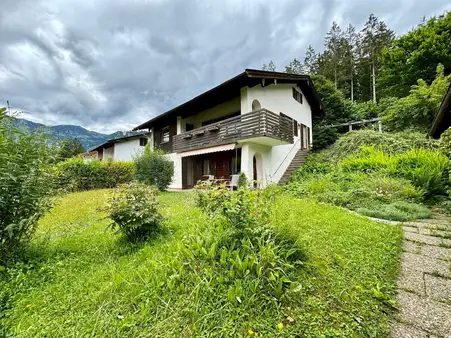 Charmantes Einfamilienhaus in Bischofswiesen-Winkl:
Ein Paradies für Naturliebhaber und Familien