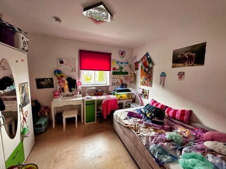 Kind 1 - Etagenwohnung in 83395 Freilassing mit 93m² kaufen