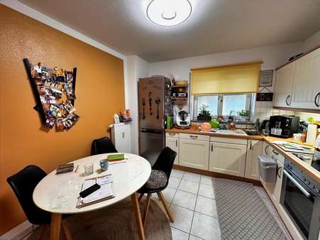 Kochen und Essen - Etagenwohnung in 83395 Freilassing mit 93m² kaufen