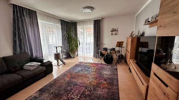 Wohnen - Etagenwohnung in 83395 Freilassing mit 93m² kaufen