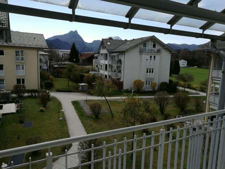 Bergblick vom Balkon aus - Etagenwohnung in 83435 Bad Reichenhall mit 98m² kaufen