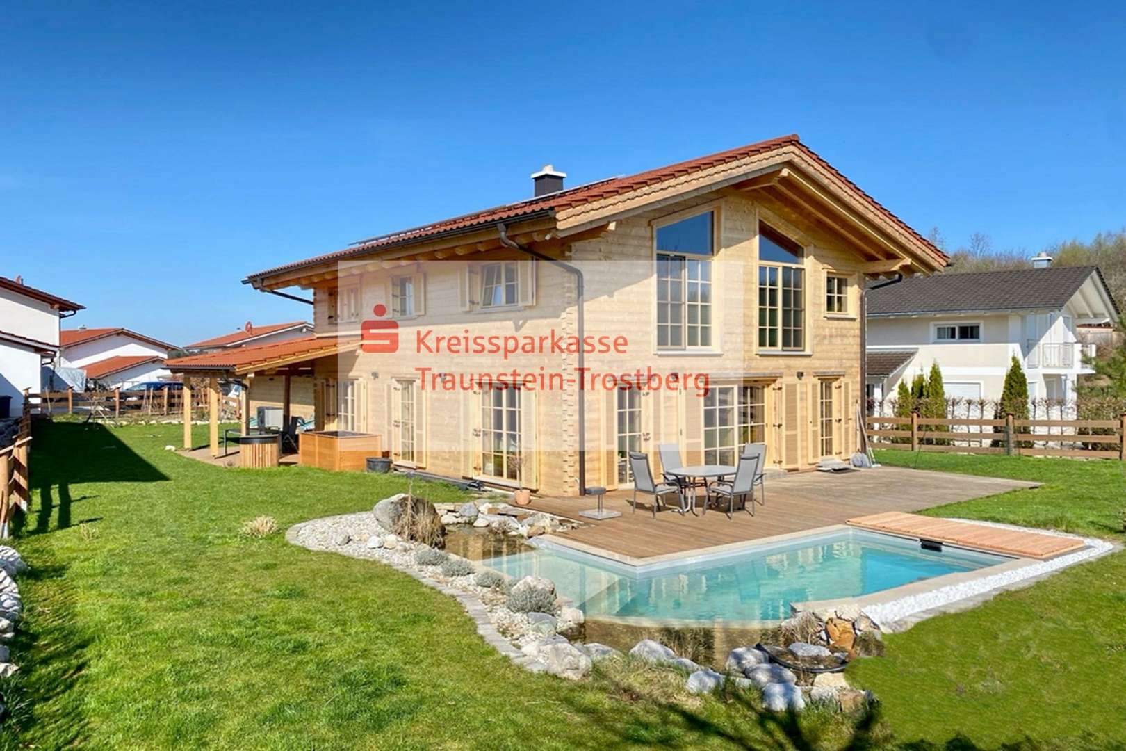 Ansicht Pool - Einfamilienhaus in 83365 Nußdorf mit 185m² kaufen