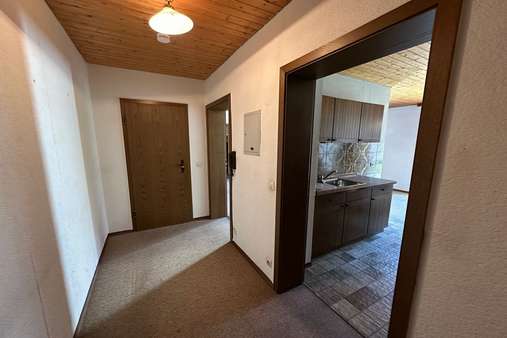 Flur - Erdgeschosswohnung in 83278 Traunstein mit 80m² kaufen