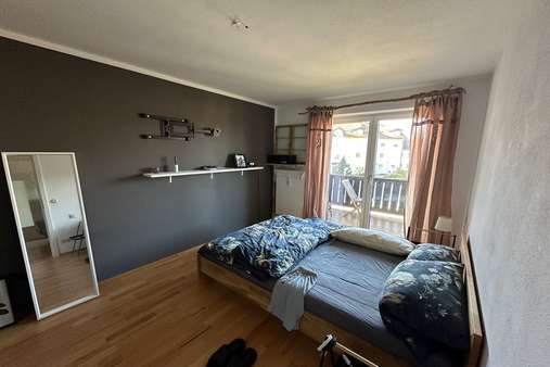 Schlafzimmer - Etagenwohnung in 83278 Traunstein mit 50m² kaufen