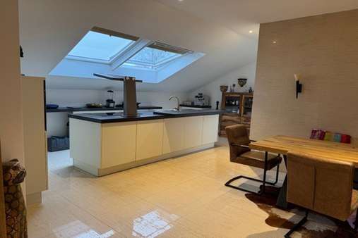 Kochen / Essen  - Dachgeschosswohnung in 83329 Waging a. See mit 100m² kaufen
