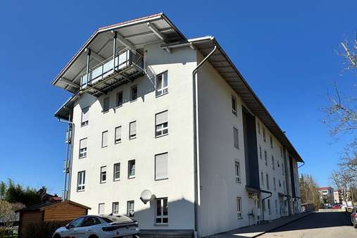 Außenansicht - Dachgeschosswohnung in 83308 Trostberg mit 58m² kaufen