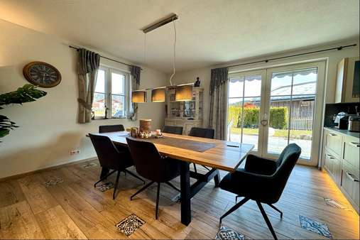 Essen mit Zugang zur Terrasse - Einfamilienhaus in 83242 Reit im Winkl mit 171m² kaufen