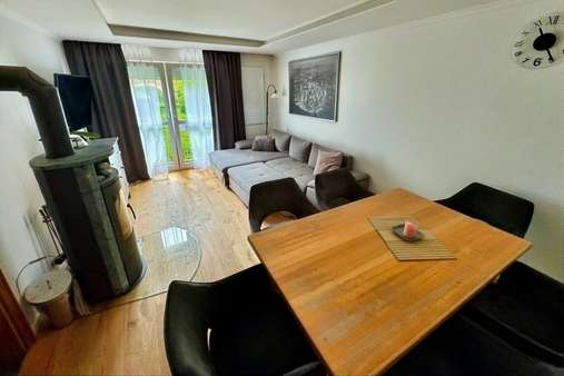 Wohnen / Essen - Erdgeschosswohnung in 83301 Traunreut mit 60m² kaufen