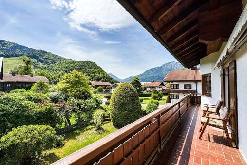 Ausblick Balkon nach Westen - Etagenwohnung in 83246 Unterwössen mit 73m² kaufen