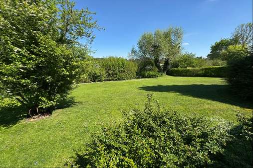 Garten beim Haus Garten beim Haus - Zweifamilienhaus in 84529 Tittmoning mit 315m² kaufen