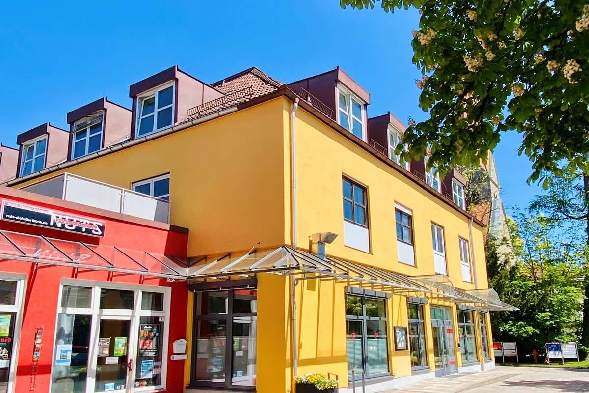 Hausansicht Hausansicht - Etagenwohnung in 83278 Traunstein mit 99m² kaufen