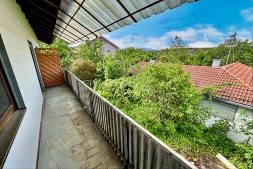 Westbalkon mit Bergblick - Einfamilienhaus in 83374 Traunwalchen mit 160m² kaufen