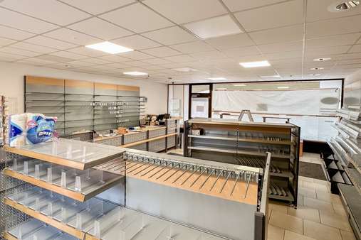 Verkaufsfläche - Büro in 83224 Grassau mit 164m² mieten