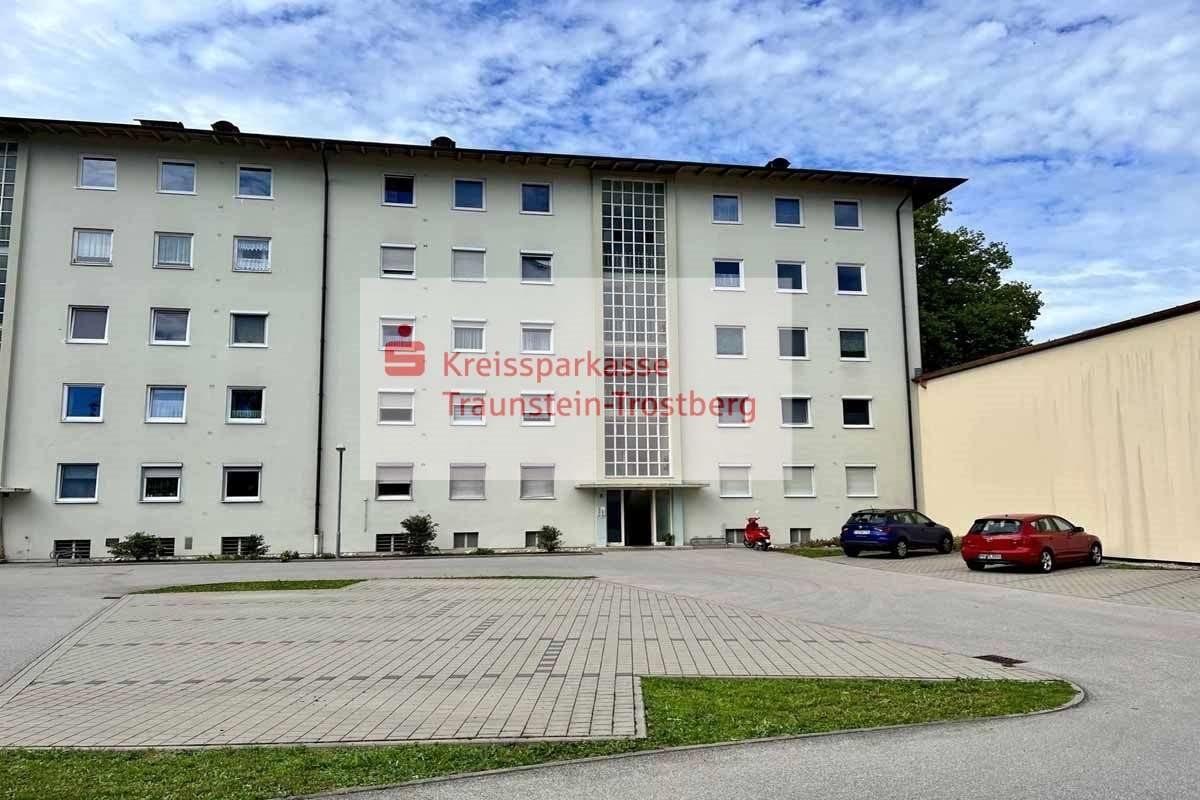 Außenansicht Außenansicht - Etagenwohnung in 83308 Trostberg mit 64m² kaufen
