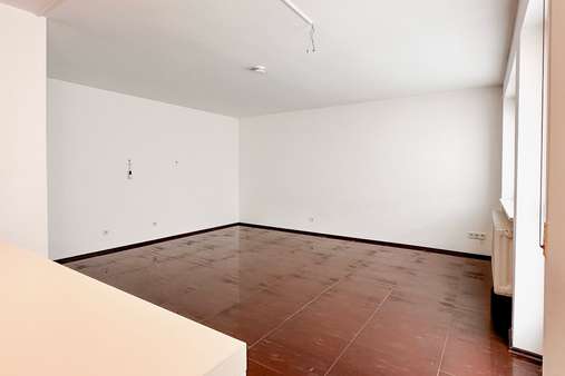 Wohnzimmer Wohnzimmer - Etagenwohnung in 83329 Waging a. See mit 79m² kaufen