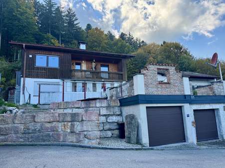 Außenansicht Außenansicht - Doppelhaushälfte in 83313 Siegsdorf mit 120m² kaufen