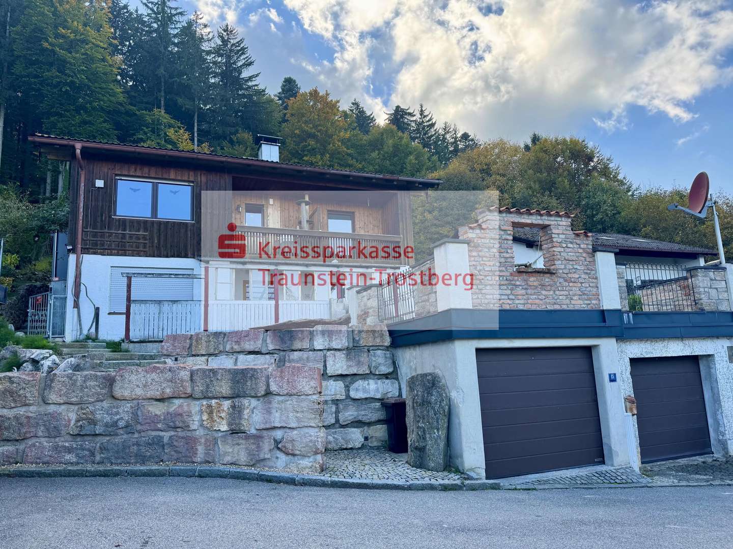 Außenansicht Außenansicht - Doppelhaushälfte in 83313 Siegsdorf mit 120m² kaufen